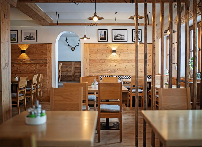 Stellenanzeige Servicemitarbeiter Restaurantbetrieb
