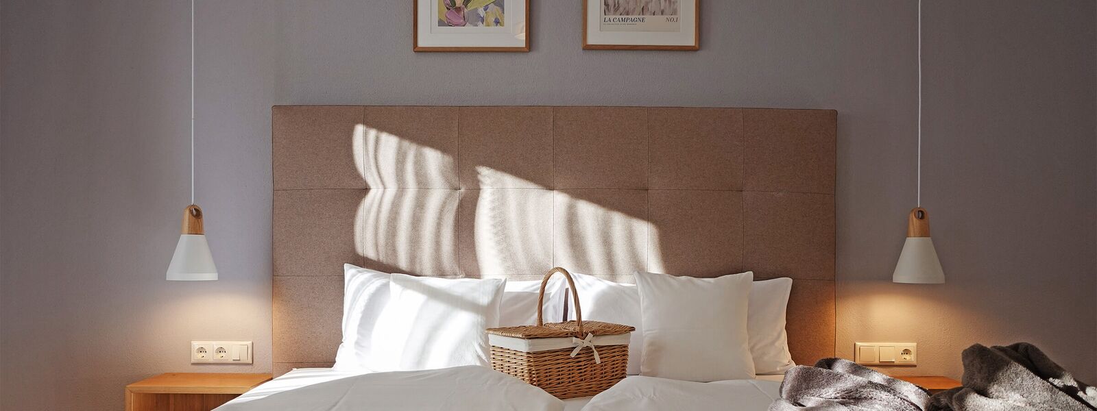 Entdecken Sie unsere Unterküntfe in unserem Biohotel. Zimmer & Suiten. Doppelzimmer & Einzelzimmer im Bio Kurhotel moor & mehr.